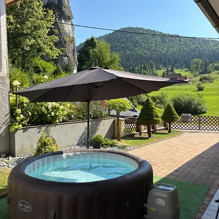 Pobytový Domček Studničná Сasa de vacaciones Komjatná