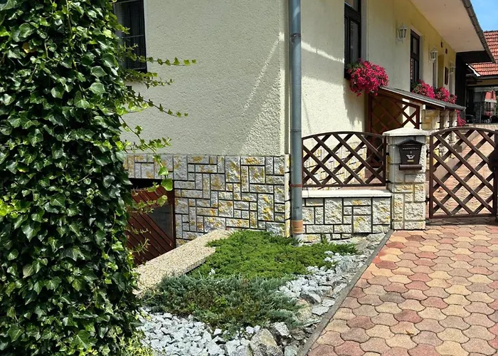 Дом отдыха Pobytovy Domcek Studnicna Komjatna