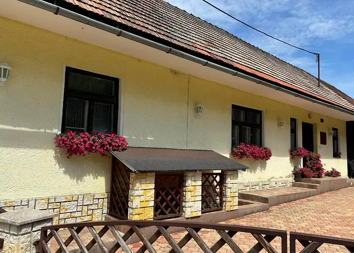 Pobytovy Domcek Studnicna Дом отдыха Komjatna